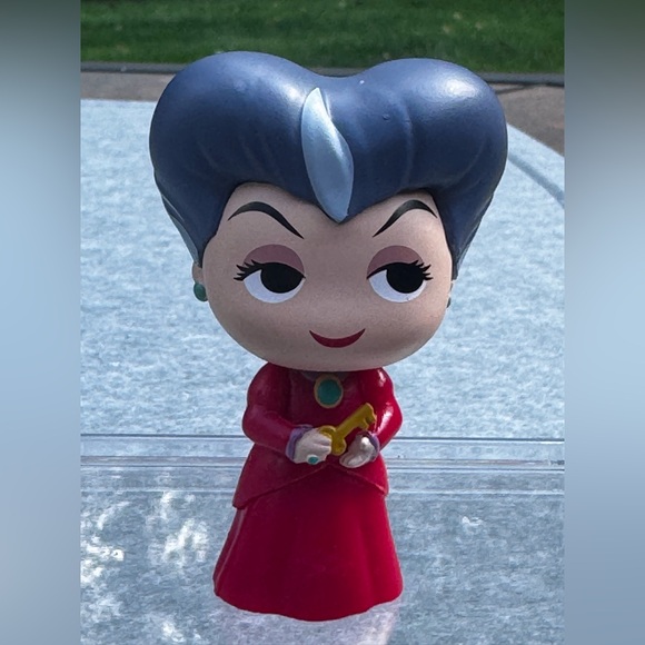 Funko Mystery Minis: Disney - Villian Lady Tremaine for Cinderella Blind Box - Picture 4 of 4